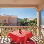 With Parking Space - 16178 Appartamento Cres