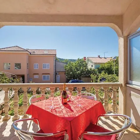 With Parking Space - 16178 Appartement Cres