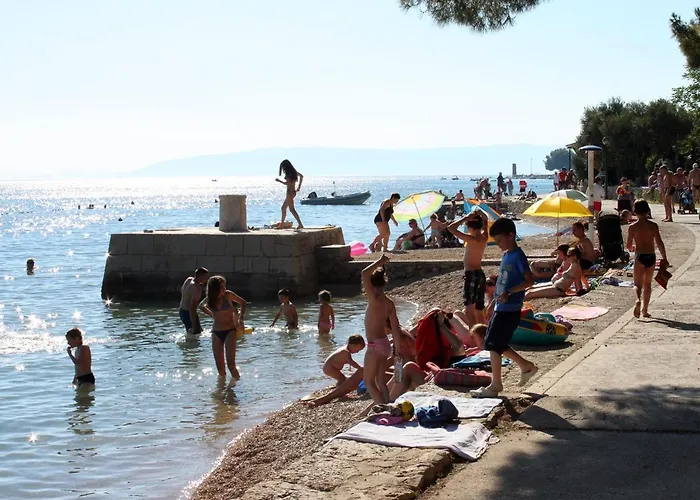 Apartament With Parking Space - 16178 Cres