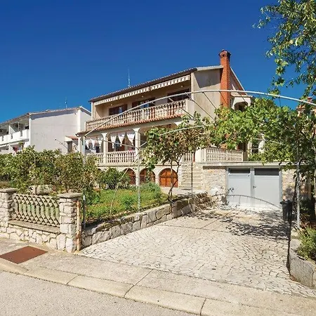 With Parking Space - 16178 Daire